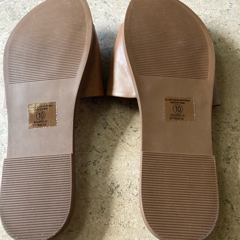 Soda Women’s Brown Slide Sandals - Picture 3 of 3